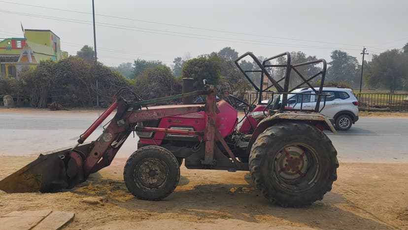 Tractor front loader